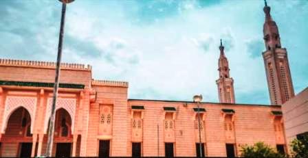وزارة الشؤون الاسلامية تنشر توضيحا حول الإجراءات المتبعة لتفريش الجامع الكبير